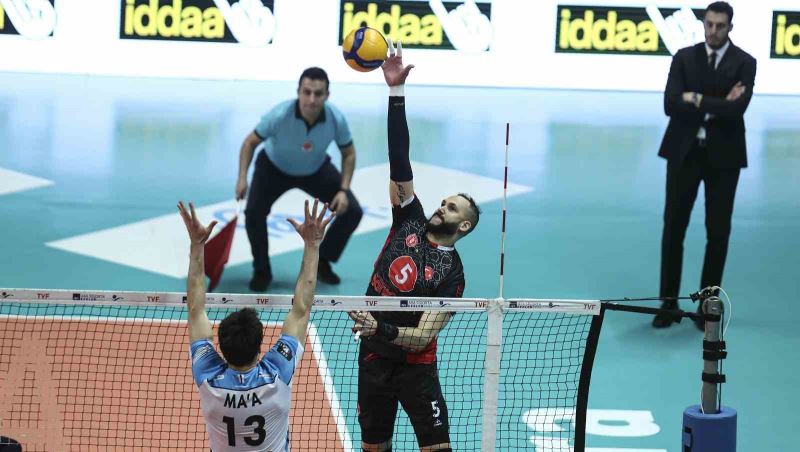 AXA Sigorta Efeler Ligi: Halkbank: 3 - Ziraat Bankkart: 1
