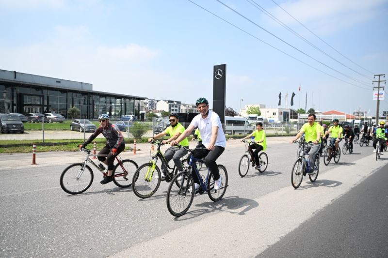 Başkan Kocaman gençlerle pedal çevirdi