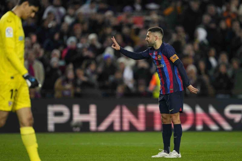 Barcelona’da Jordi Alba sezon sonu takımdan ayrılacak
