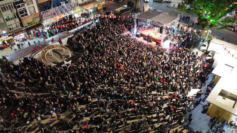 Uğur Işılak’tan unutulmayacak Kestel konseri
