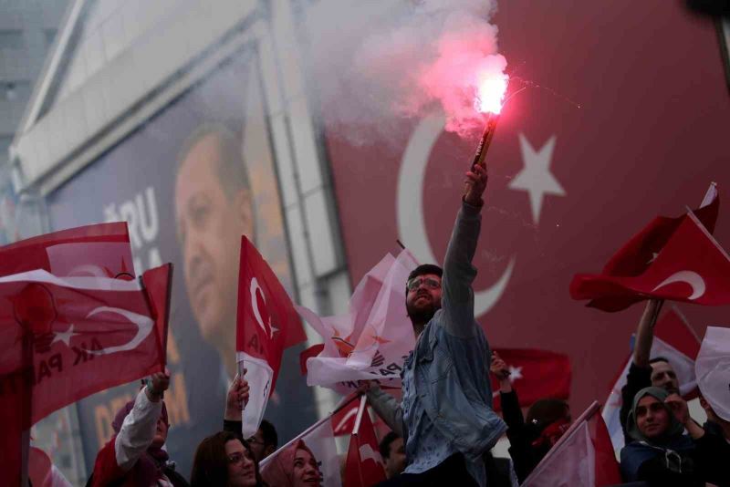 Cumhurbaşkanı Erdoğan’a yüksek destek veren Bursa’da coşkulu kutlama
