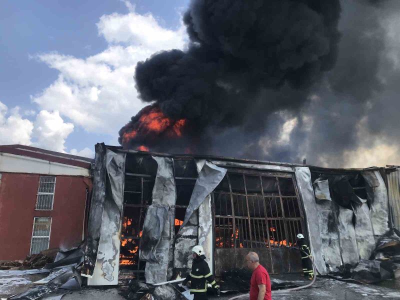 Edirne’de kimyevi madde deposunda yangın
