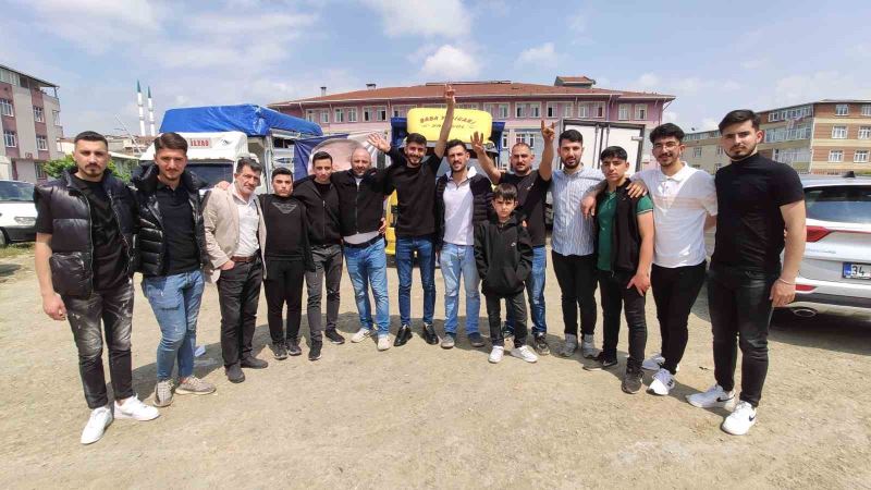 Sultangazili gençler Cumhurbaşkanı Erdoğan için adağını yerine getirdi