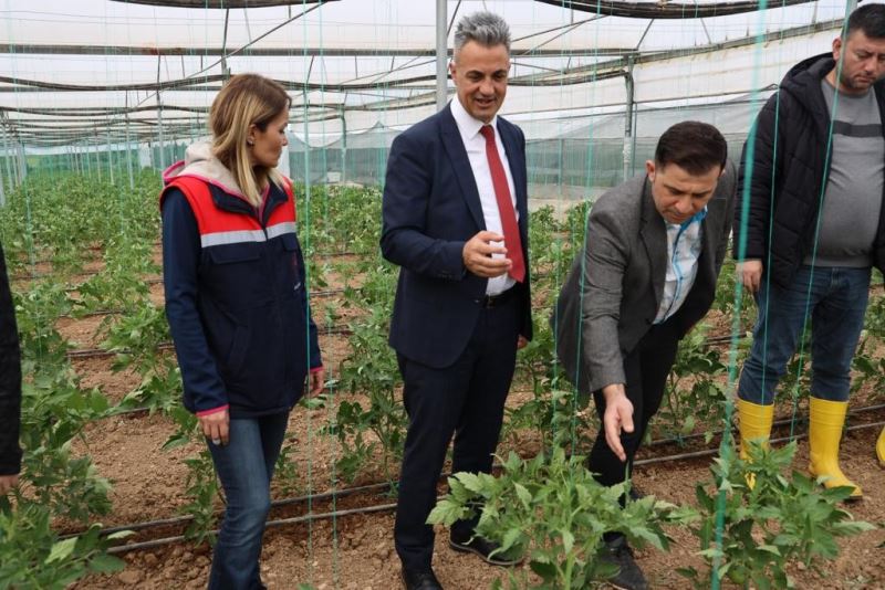 Üreticinin sorunları sahada dinleniyor
