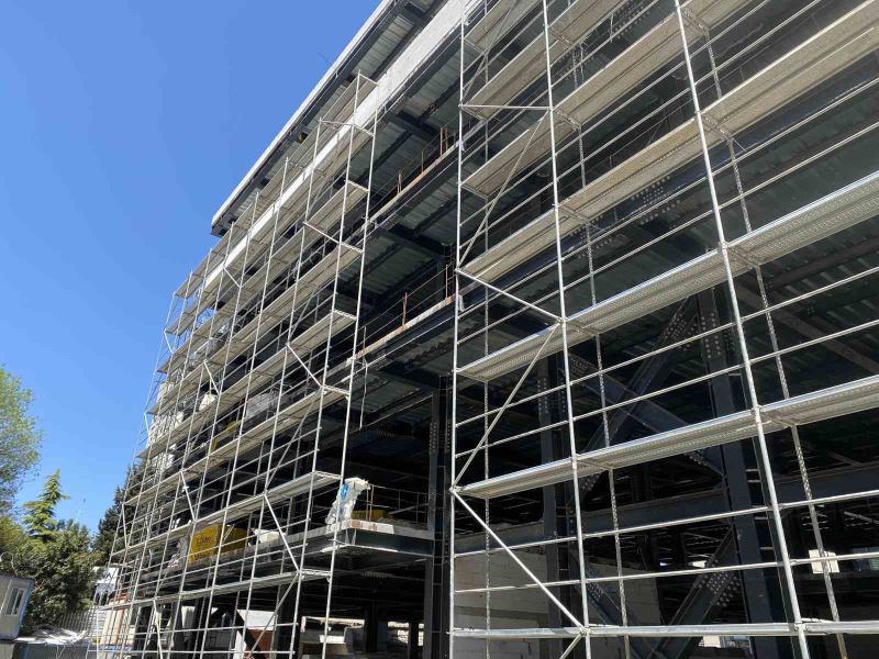 İstanbul Tıp Fakültesi depreme hazırlanıyor, yapımı tamamlanan binalar haziranda açılacak