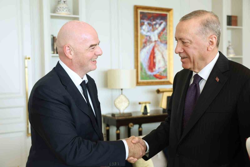 Cumhurbaşkanı Erdoğan, FIFA Başkanı Infantino ile görüştü
