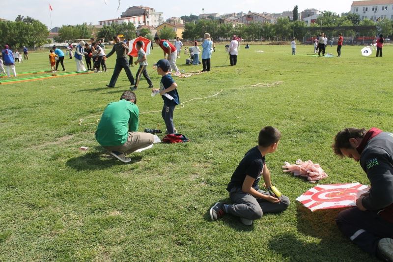 Manyas’ta uçurtma şenliği yapıldı