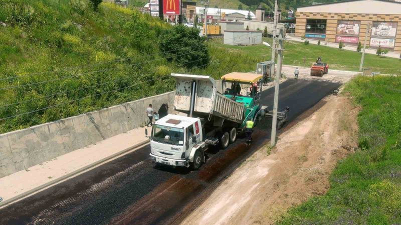 Başkan Bakkalcıoğlu “asfalt çalışmalarını ihtiyaç görülen her yerde gece gündüz sürdüreceğiz”
