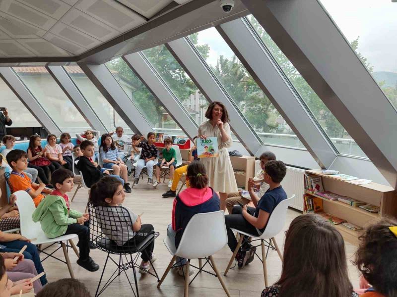 Başiskele’de yazar okur buluşması