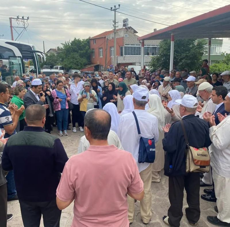 Ayvacık’ta hacı adayları kutsal topraklara uğurlandı
