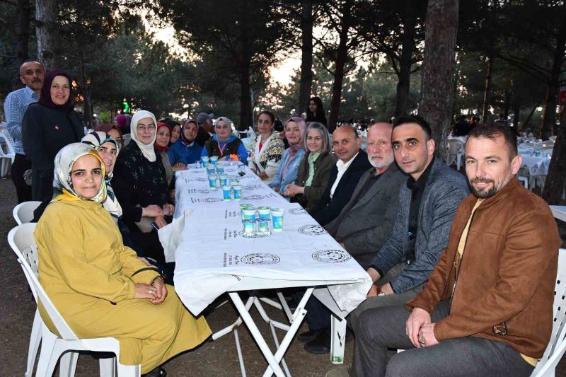 AK Partililer Altıova’da piknikte buluştu
