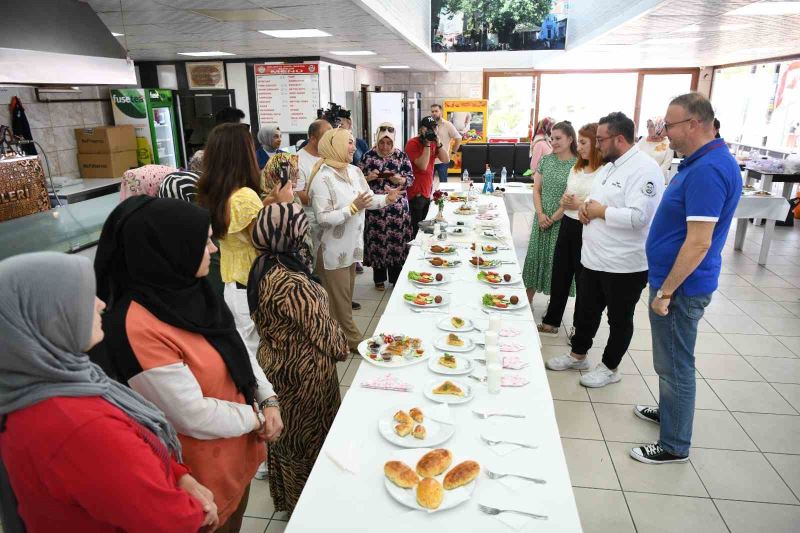 Lapseki Kiraz Festivalinde yemek yarışması düzenlendi
