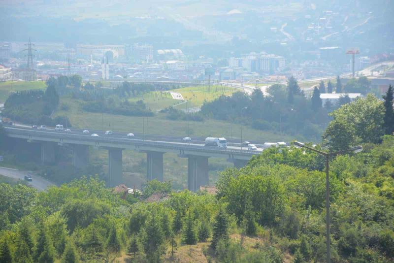 TEM’de bayram öncesi trafik akıcı
