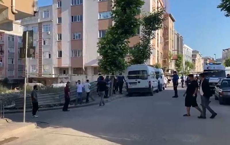 Güngören’de sokak ortasında silahlı saldırı: 1 ölü
