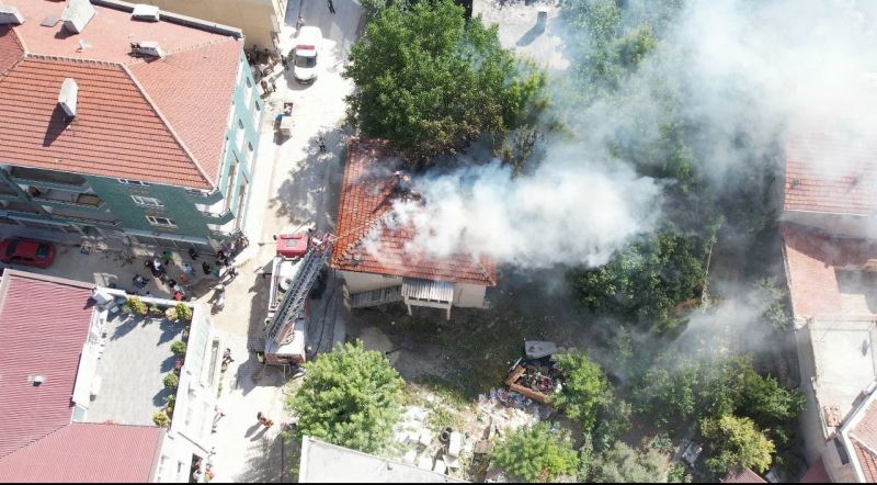 Pınarhisar’da çatı yangını korkuttu
