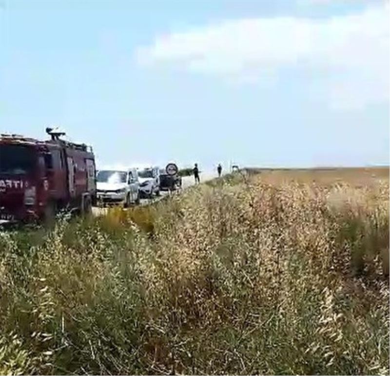 Edirne’de buğday tarlasına sürüklenerek takla atan araçtaki 2 kişi öldü
