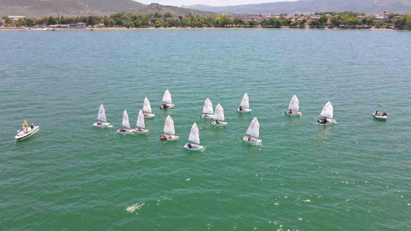 Denizcilik ve Kabotaj Bayramı yarışları İznik’te başladı
