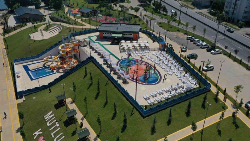 Çift kaydıraklı aquapark hizmete girdi
