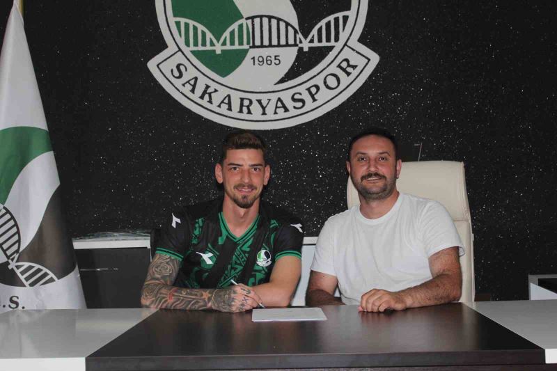 Sakaryaspor, Erdi Dikmen ile sözleşme imzaladı
