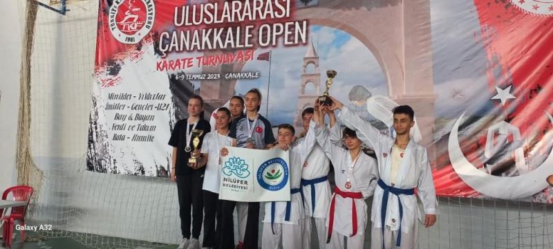 Nilüferli sporcular Karate Turnuvası’ndan ödülle döndü
