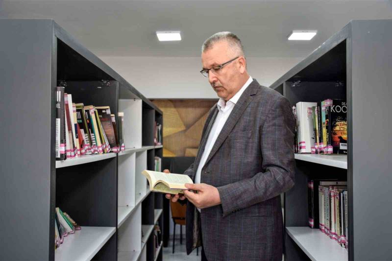 Karacabey İlçe Kütüphanesi Gençlik Merkezine taşındı
