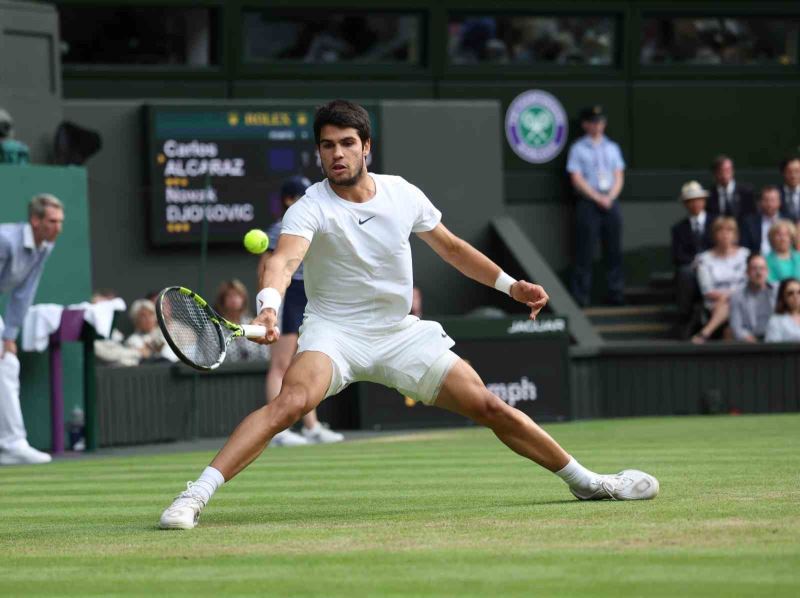 Wimbledon’da şampiyon Carlos Alcaraz
