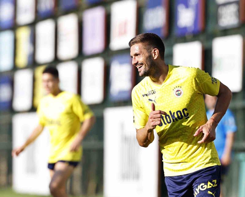 Fenerbahçe günü çift antrenmanla tamamladı
