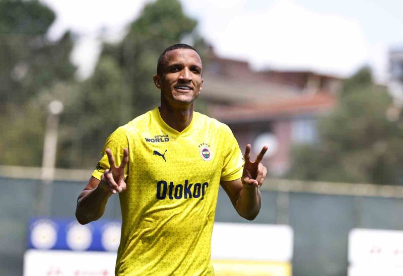 Fenerbahçe’de yeni transfer Rodrigo Becao, ilk antrenmanına çıktı

