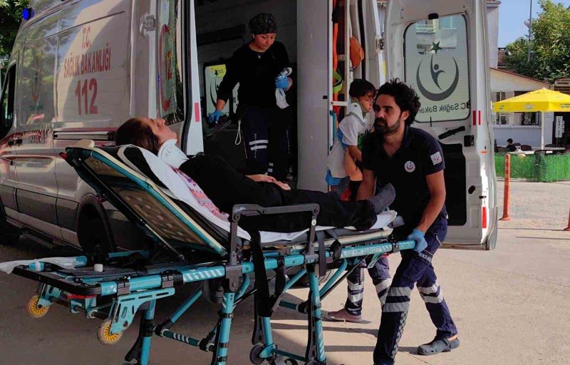 Bursa’da 4 araç birbirine girdi: 4 kişi yaralandı
