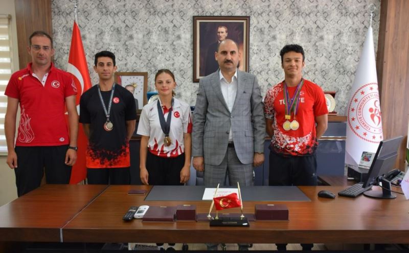 23 Yaş Altı Türkiye Şampiyonasında Türkiye şampiyonu oldu
