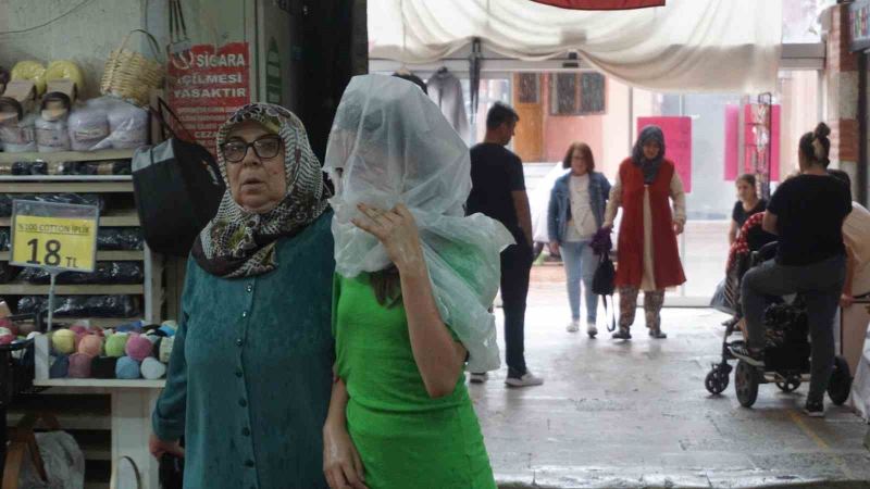 Edirne’de kavurucu sıcak yerini yağmura bıraktı
