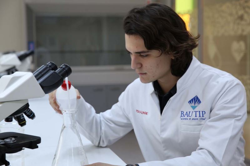 BAU Tıp’tan öğrencilerine 500 bin liralık bilimsel destek
