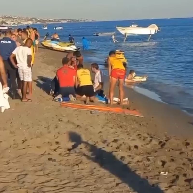 Büyükçekmece’de denize giren 62 yaşındaki adam boğularak hayatını kaybetti
