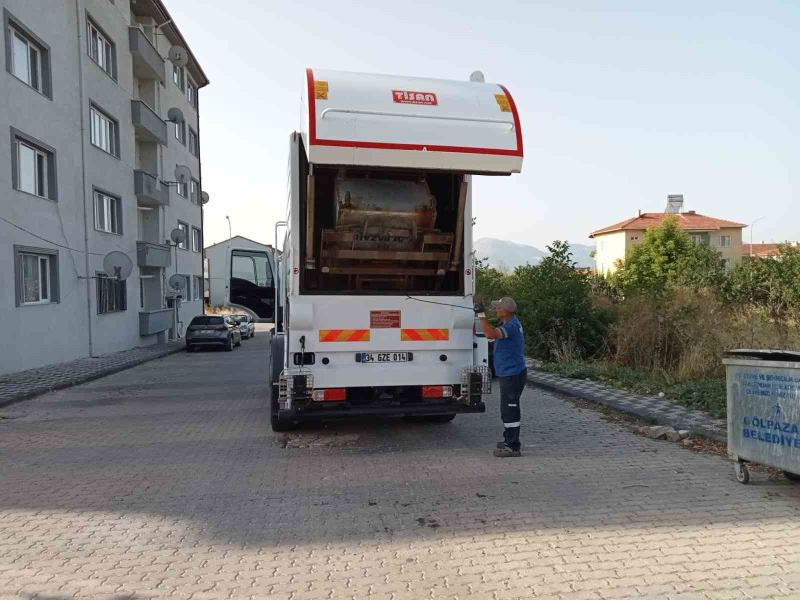 Çöp konteynerleri yıkanıyor
