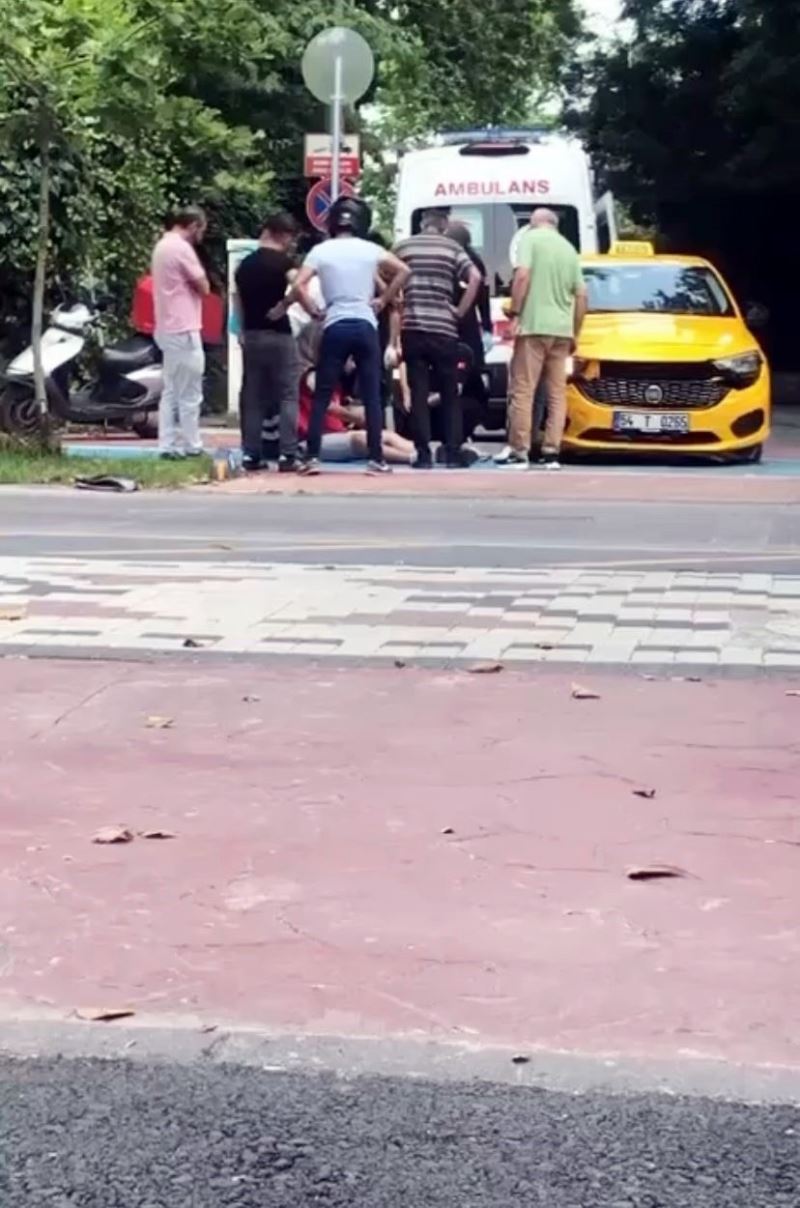 Ticari taksi ile çarpışan motosikletteki kurye yaralandı
