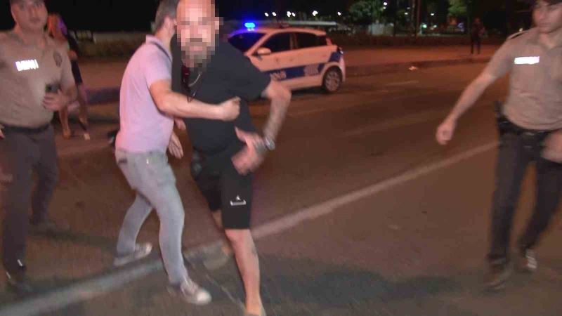 Kadıköy’de denetimde basın mensuplarına küfür ve tehditler ederek saldırmaya çalıştı

