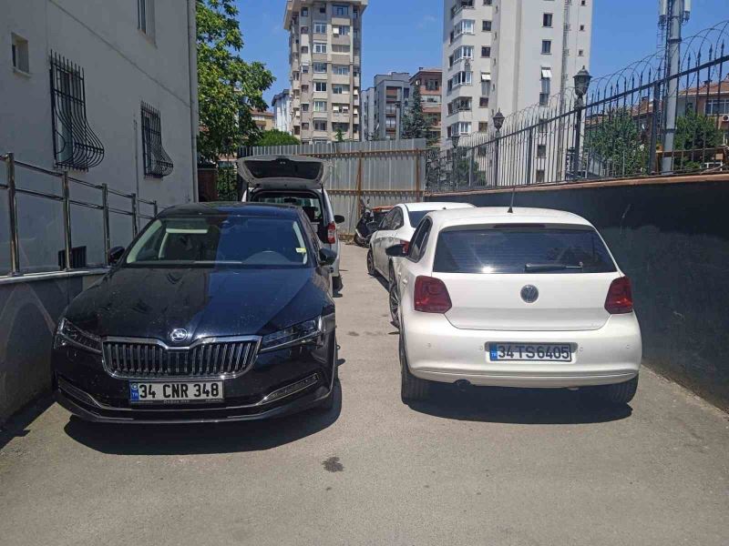 Kadıköy’de trafiği tehlikeye düşüren sürücülere ceza
