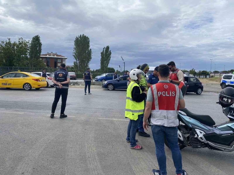 Maltepe’de düzensiz göçmenlere yönelik denetim
