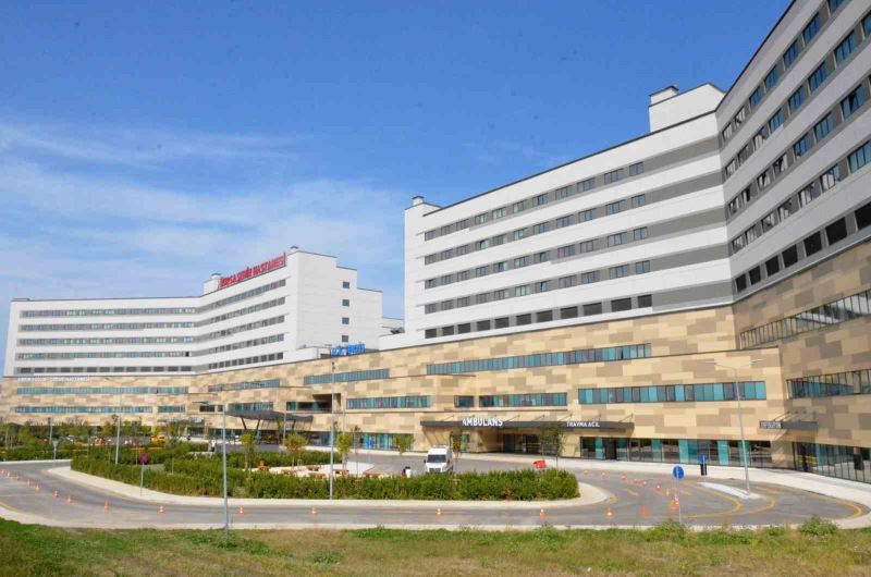 Bursa Şehir Hastanesi’nde yanık izleri estetik görünüm kazanıyor
