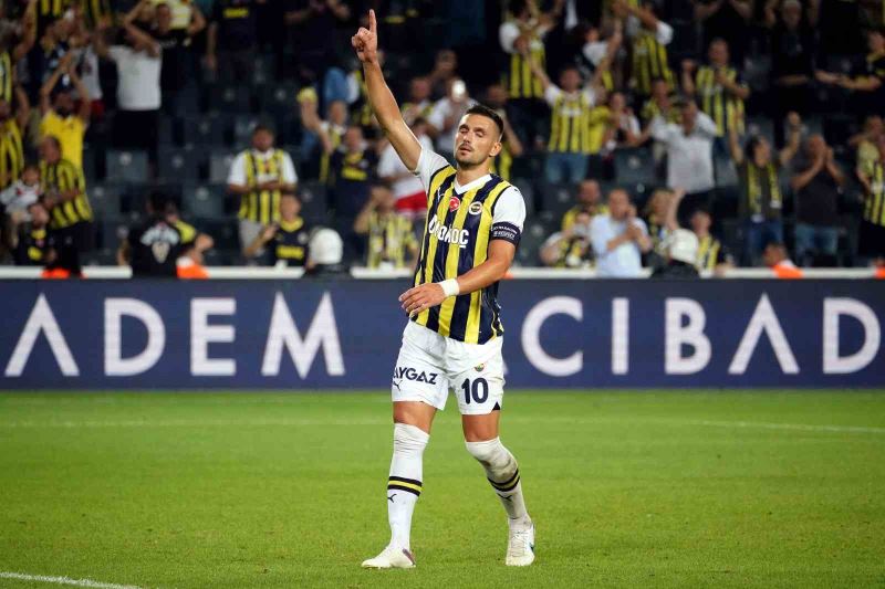 Dusan Tadic, Fenerbahçe formasıyla 2. golünü attı
