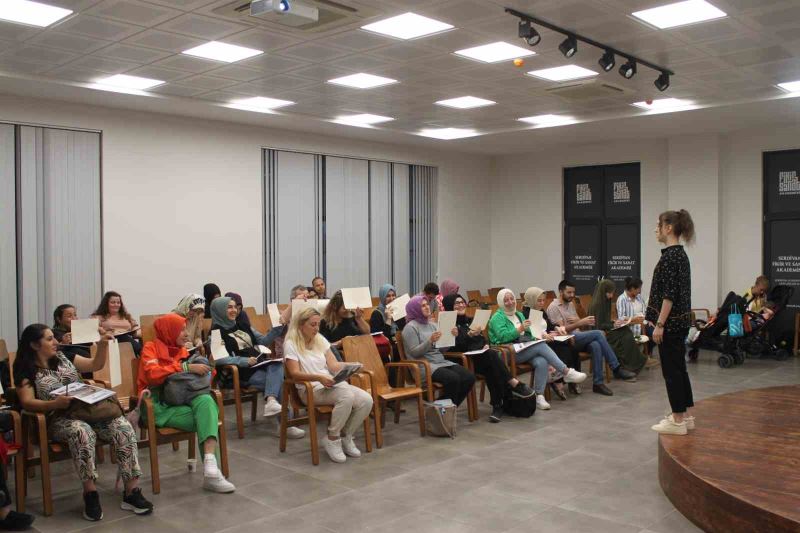 Serdivan’da bilinçli aile seminerlerine büyük ilgi
