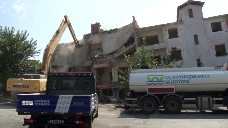 Büyükçekmece’de 17 Ağustos Marmara Depremi’nin 24’üncü yılında 70 konut yıkıldı
