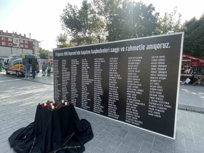 Avcılar Belediyesi tarafından 17 Ağustos 1999 Marmara depremi anma programı düzenlendi