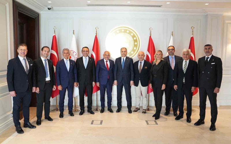 TFF Başkanı Mehmet Büyükekşi’den, İçişleri Bakanı Ali Yerlikaya’ya ziyaret
