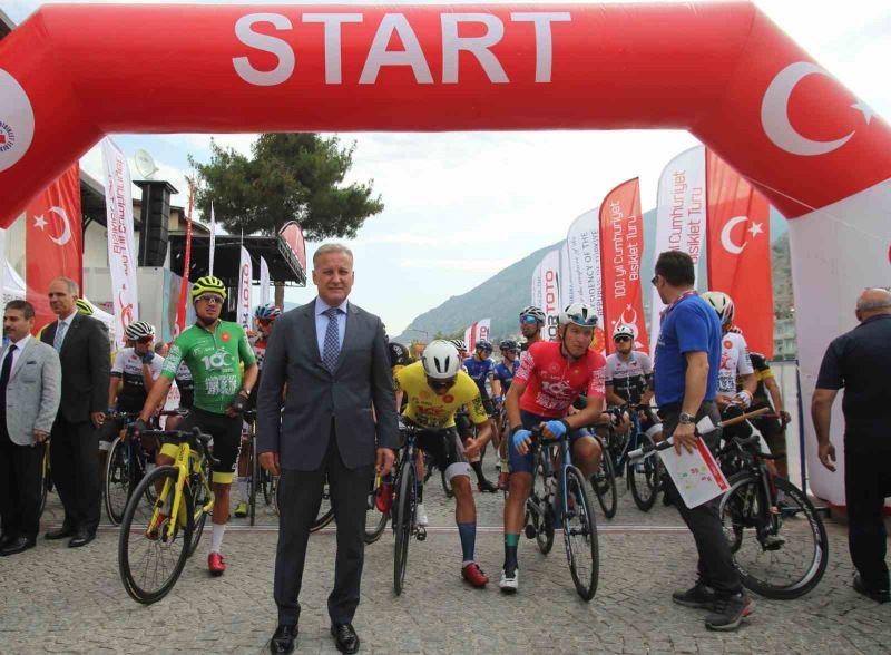 100. Yıl Cumhuriyet Bisiklet Turu’nun Amasya-Samsun etabı başladı
