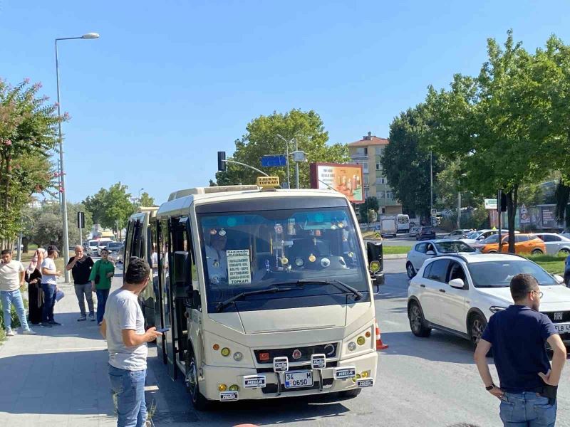Bakırköy’de kemer takmayınca ceza kesilen minibüsçüden 