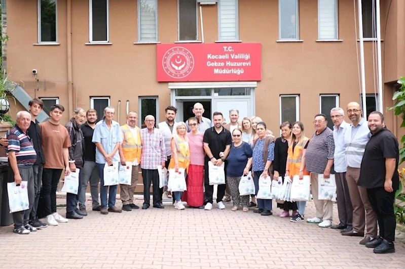 Bir Tebessüm Bir Hayat Derneği yaşlıları unutmadı
