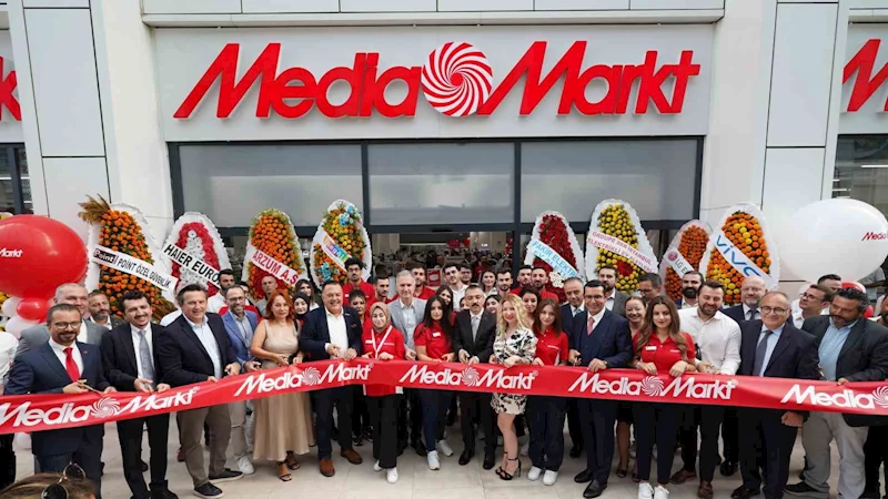 MediaMarkt’ın yeni mağazası İnegöl’de açıldı
