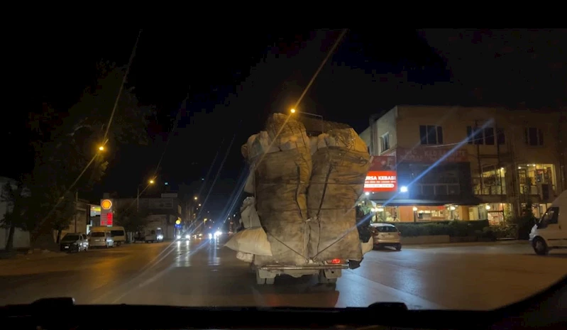 Bursa’da tehlikeli taşımacılık kamerada
