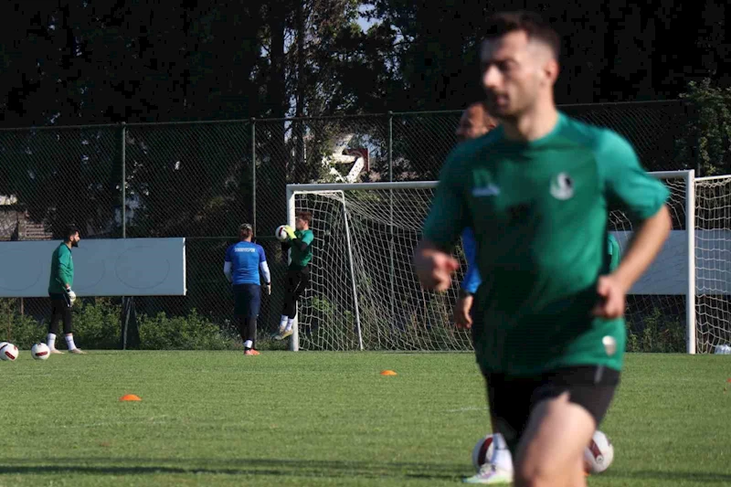 Sakaryaspor, Bandırmaspor mesaisinde
